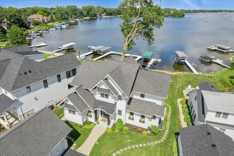 Photo of 225 Edgewater Drive, Crystal Lake, IL 60014 (MLS # 12717109)