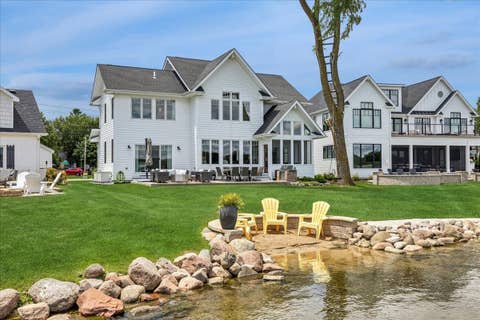 Tiny photo for 225 Edgewater Drive, Crystal Lake, IL 60014 (MLS # 12717109)