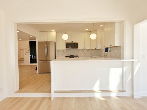 Tiny photo for 219 E Berkshire Avenue, Lombard, IL 60148 (MLS # 12606361)