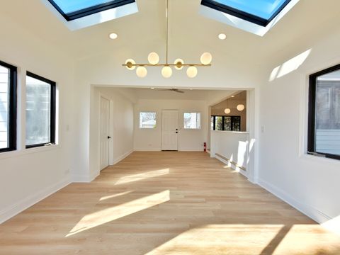 Tiny photo for 219 E Berkshire Avenue, Lombard, IL 60148 (MLS # 12606361)