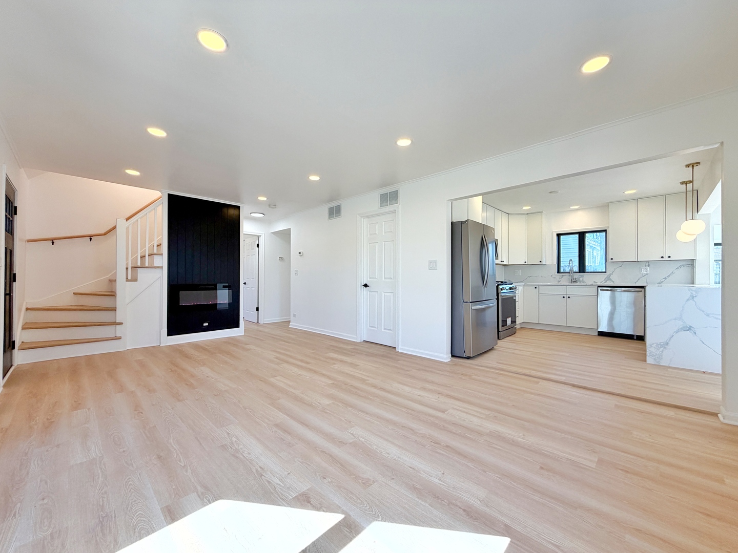 219 E Berkshire Avenue