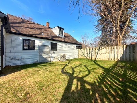 Tiny photo for 219 E Berkshire Avenue, Lombard, IL 60148 (MLS # 12606361)