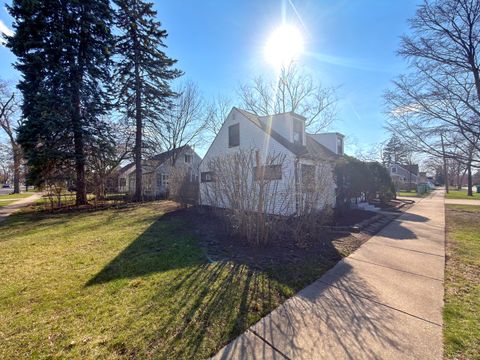 Tiny photo for 219 E Berkshire Avenue, Lombard, IL 60148 (MLS # 12606361)