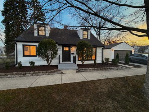 Tiny photo for 219 E Berkshire Avenue, Lombard, IL 60148 (MLS # 12606361)