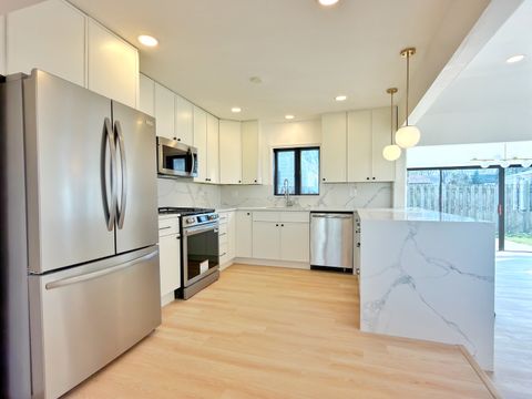 Tiny photo for 219 E Berkshire Avenue, Lombard, IL 60148 (MLS # 12606361)