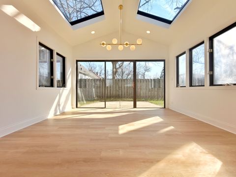 Tiny photo for 219 E Berkshire Avenue, Lombard, IL 60148 (MLS # 12606361)