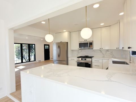 Tiny photo for 219 E Berkshire Avenue, Lombard, IL 60148 (MLS # 12606361)