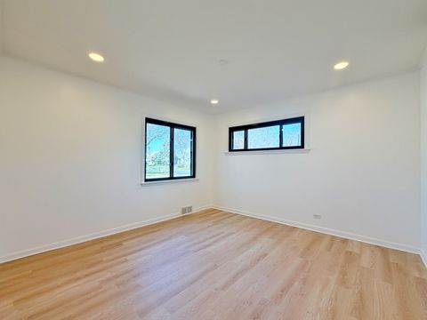 Tiny photo for 219 E Berkshire Avenue, Lombard, IL 60148 (MLS # 12606361)