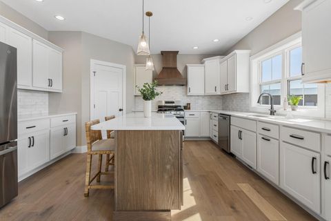 Tiny photo for 500 Prairie Meadows Drive, Heyworth, IL 61745 (MLS # 12497213)