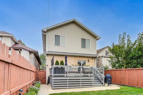 Tiny photo for 5013 W Dakin Street, Chicago, IL 60641 (MLS # 12487384)