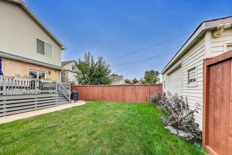 Tiny photo for 5013 W Dakin Street, Chicago, IL 60641 (MLS # 12487384)
