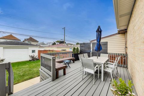 Tiny photo for 5013 W Dakin Street, Chicago, IL 60641 (MLS # 12487384)