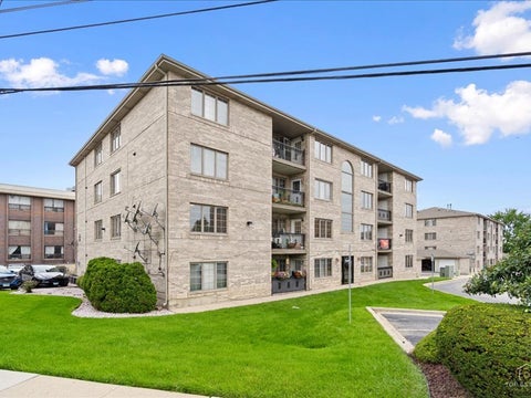 Photo of 10600 Southwest Highway #303A, Chicago Ridge, IL 60415 (MLS # 12729461)