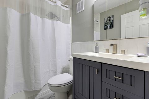 Tiny photo for 1043 S YORK Road #209, Bensenville, IL 60106 (MLS # 12607555)