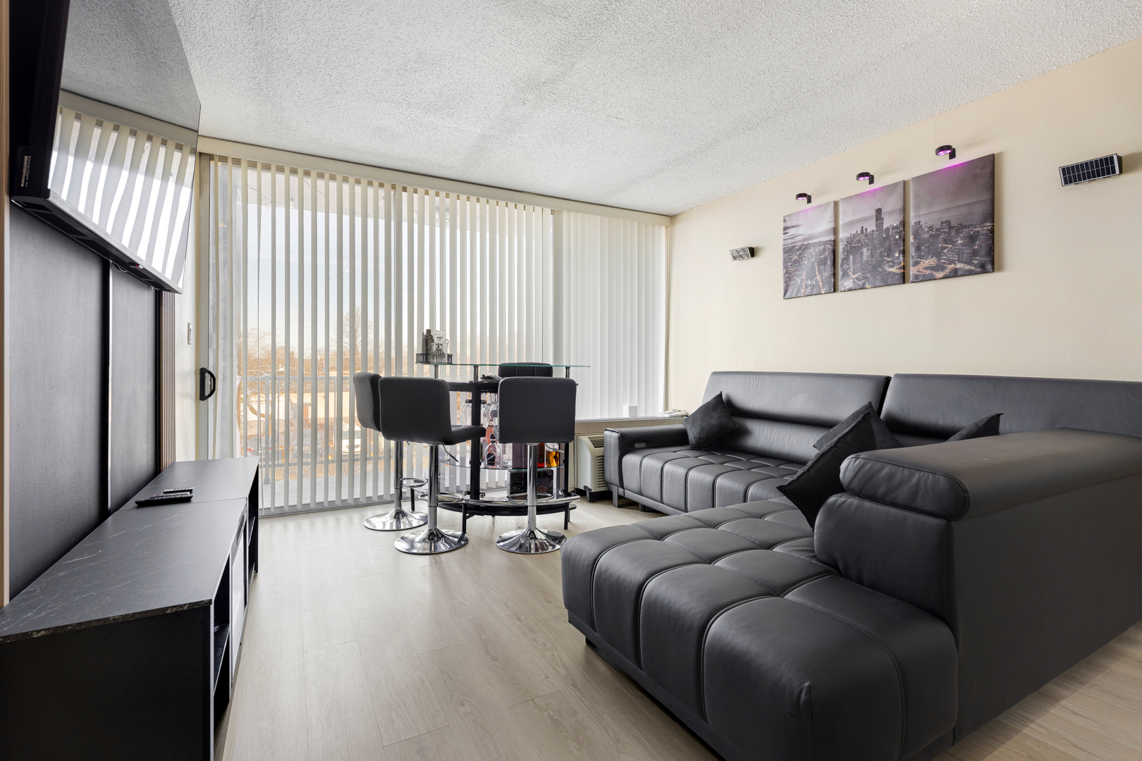 1043 S YORK Road 209