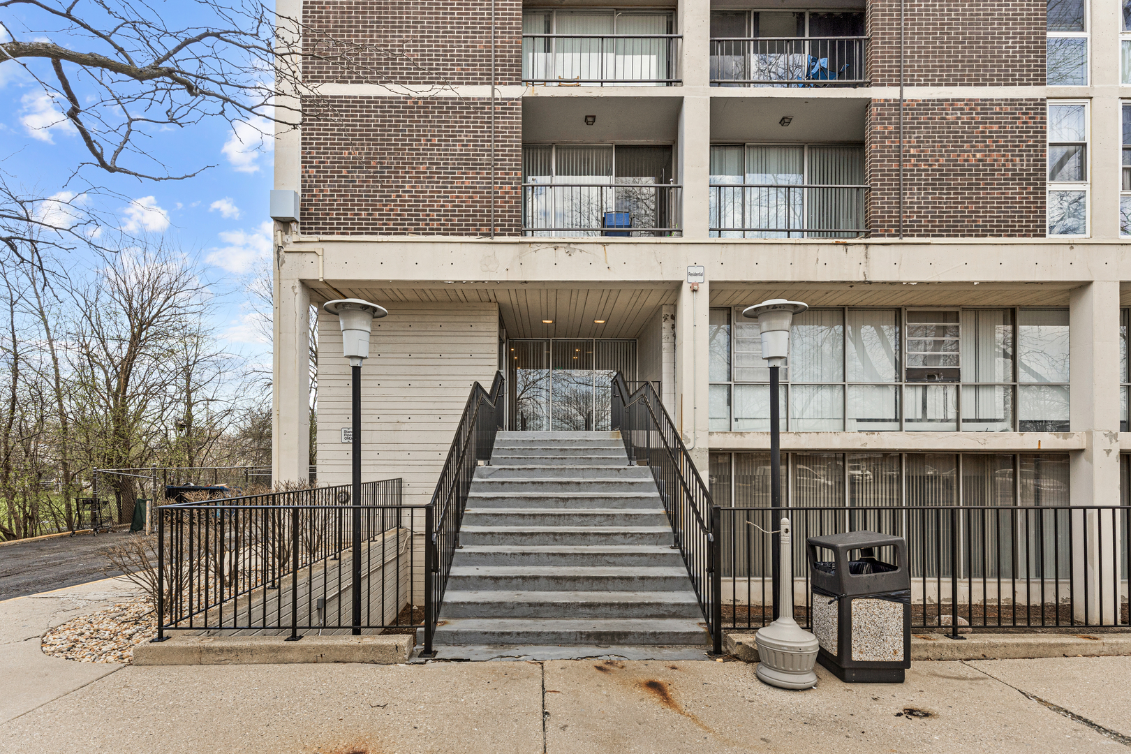 1043 S YORK Road 209