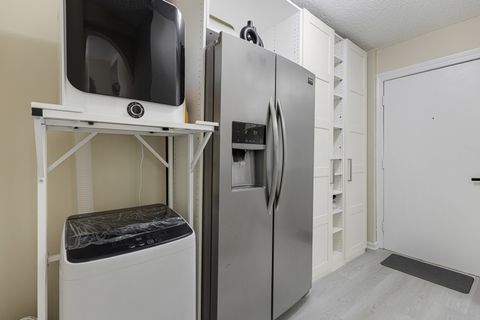 Tiny photo for 1043 S YORK Road #209, Bensenville, IL 60106 (MLS # 12607555)