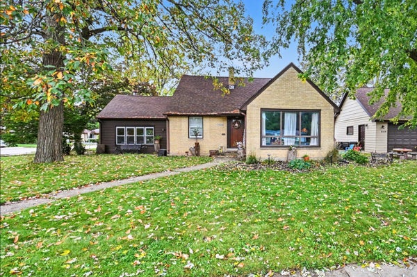 2115 LYDIA ST, WAUKEGAN, IL 60085 - Image fa50d862f7bb60f6f3f5952291d4d0e5/303540815