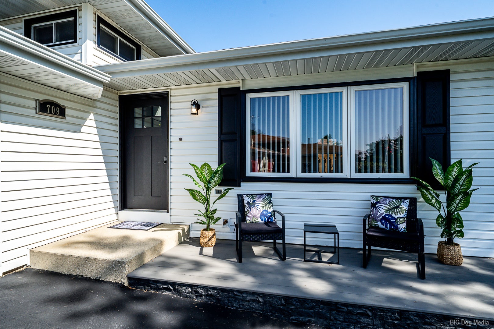 709 N Reef Road