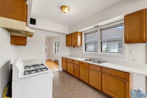 Tiny photo for 13 W 37th Street, Steger, IL 60475 (MLS # 12762183)