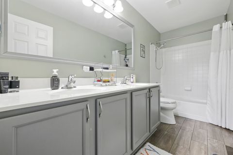 Tiny photo for 26 N Berkshire Lane, Round Lake, IL 60073 (MLS # 12452905)