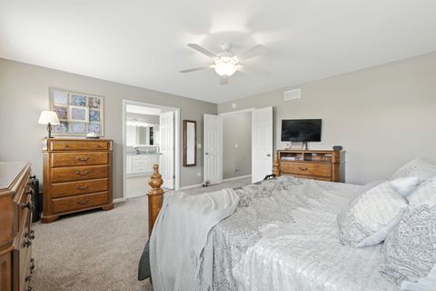 Tiny photo for 26 N Berkshire Lane, Round Lake, IL 60073 (MLS # 12452905)