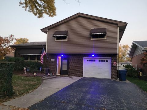 Tiny photo for 10657 Laramie Avenue, Oak Lawn, IL 60453 (MLS # 12510429)