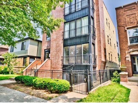 Photo of 6439 N Rockwell Street #2, Chicago, IL 60645 (MLS # 12503745) Photo of 6439 N Rockwell Street #2, Chicago, IL 60645 (MLS # 12503745)