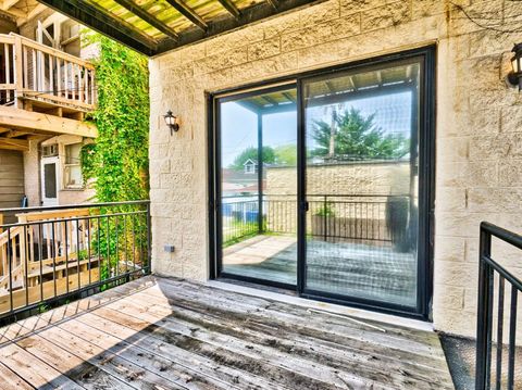 Tiny photo for 6439 N Rockwell Street #2, Chicago, IL 60645 (MLS # 12503745)