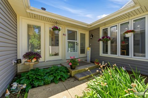 Tiny photo for 6424 Ashford Court, Lisle, IL 60532 (MLS # 12658432)