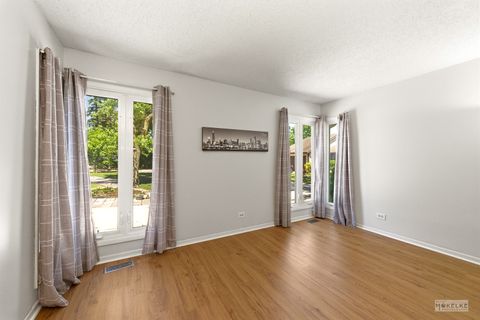 Tiny photo for 6424 Ashford Court, Lisle, IL 60532 (MLS # 12658432)