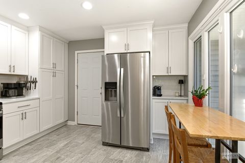 Tiny photo for 6424 Ashford Court, Lisle, IL 60532 (MLS # 12658432)