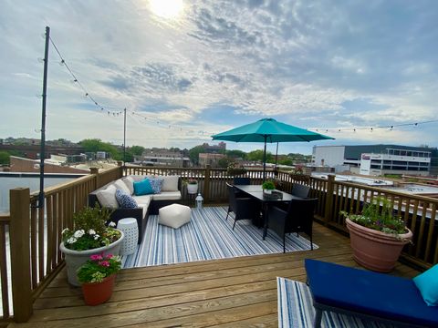 Tiny photo for 540 W Oakdale Avenue #4W, Chicago, IL 60657 (MLS # 12545842)