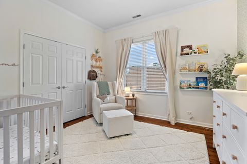 Tiny photo for 540 W Oakdale Avenue #4W, Chicago, IL 60657 (MLS # 12545842)