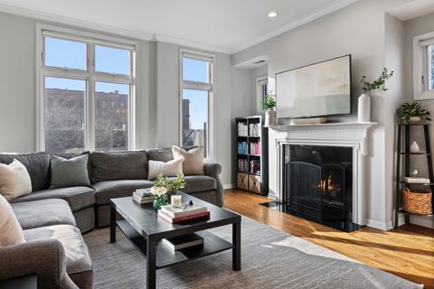 Tiny photo for 540 W Oakdale Avenue #4W, Chicago, IL 60657 (MLS # 12545842)