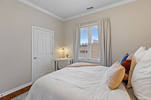 Tiny photo for 540 W Oakdale Avenue #4W, Chicago, IL 60657 (MLS # 12545842)