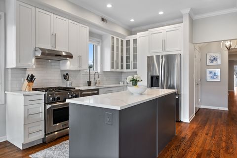 Tiny photo for 540 W Oakdale Avenue #4W, Chicago, IL 60657 (MLS # 12545842)