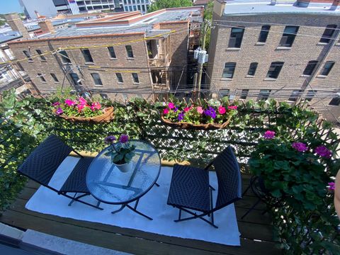 Tiny photo for 540 W Oakdale Avenue #4W, Chicago, IL 60657 (MLS # 12545842)