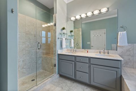 Tiny photo for 540 W Oakdale Avenue #4W, Chicago, IL 60657 (MLS # 12545842)