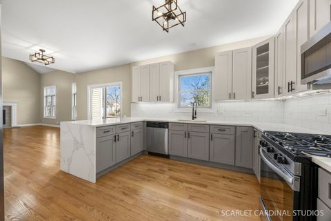 Tiny photo for 435 S School Street, Lombard, IL 60148 (MLS # 12595768)