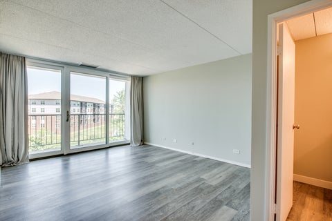Tiny photo for 2015 S. Finley Road #612, Lombard, IL 60148 (MLS # 12660515)
