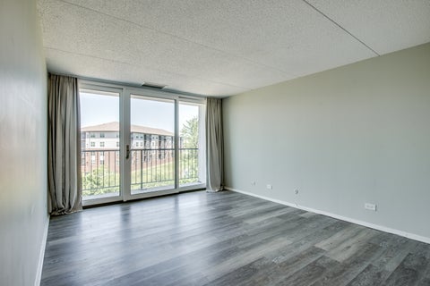 Tiny photo for 2015 S. Finley Road #612, Lombard, IL 60148 (MLS # 12660515)