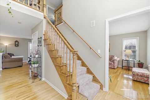 Tiny photo for 2984 Marshfield Court, Elgin, IL 60124 (MLS # 12615166)