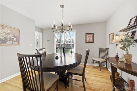 Tiny photo for 2984 Marshfield Court, Elgin, IL 60124 (MLS # 12615166)