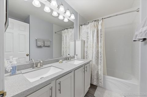 Tiny photo for 2984 Marshfield Court, Elgin, IL 60124 (MLS # 12615166)