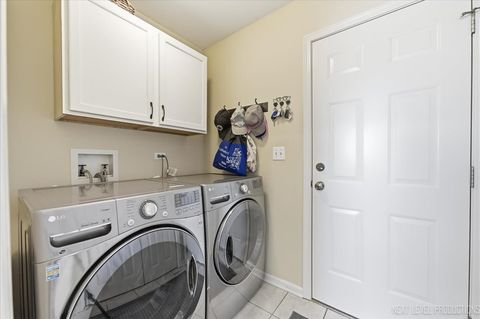 Tiny photo for 2984 Marshfield Court, Elgin, IL 60124 (MLS # 12615166)