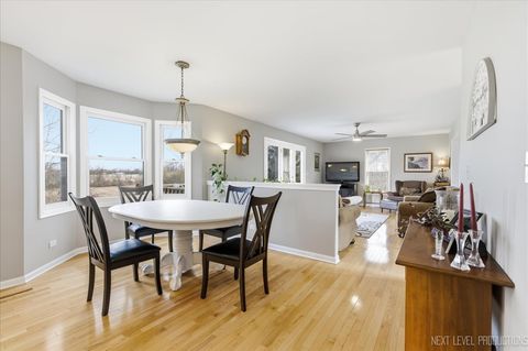 Tiny photo for 2984 Marshfield Court, Elgin, IL 60124 (MLS # 12615166)