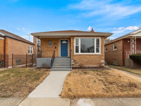 Photo of 12321 S Green Street, Calumet Park, IL 60827 (MLS # 12570244)