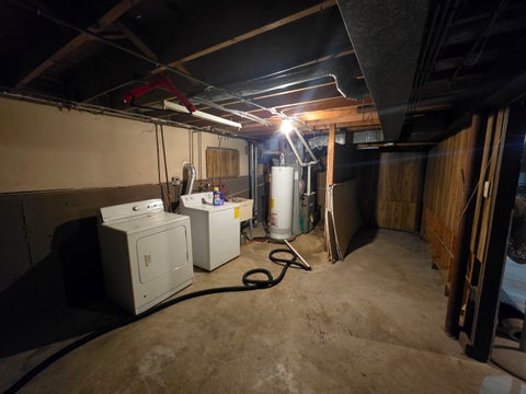 Tiny photo for 14104 S bensley Avenue, Burnham, IL 60633 (MLS # 12742530)
