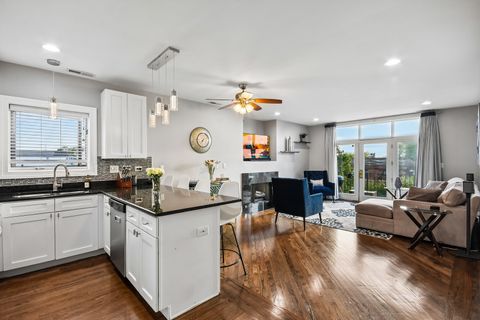 Tiny photo for 4345 S Indiana Avenue #4S, Chicago, IL 60653 (MLS # 12646814)